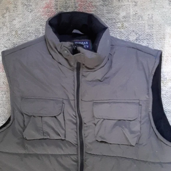 Men's size medium gray Coleman vest - Picture 2 of 7